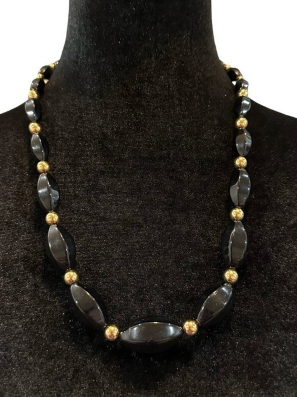 Vintage Napier Necklace Black Beaded Gold Tone 24 Inch Length Womens Jewelry